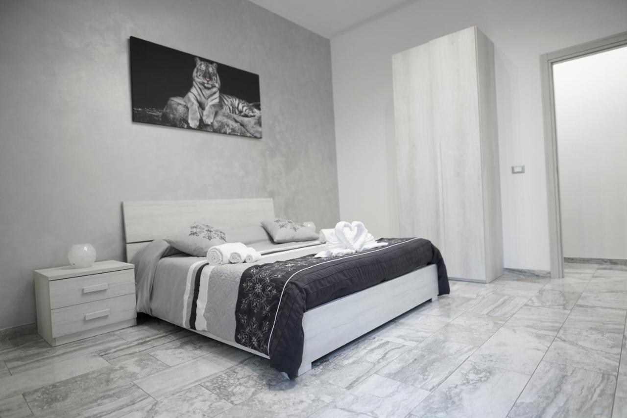 Central Luxury Apartment Катания Екстериор снимка