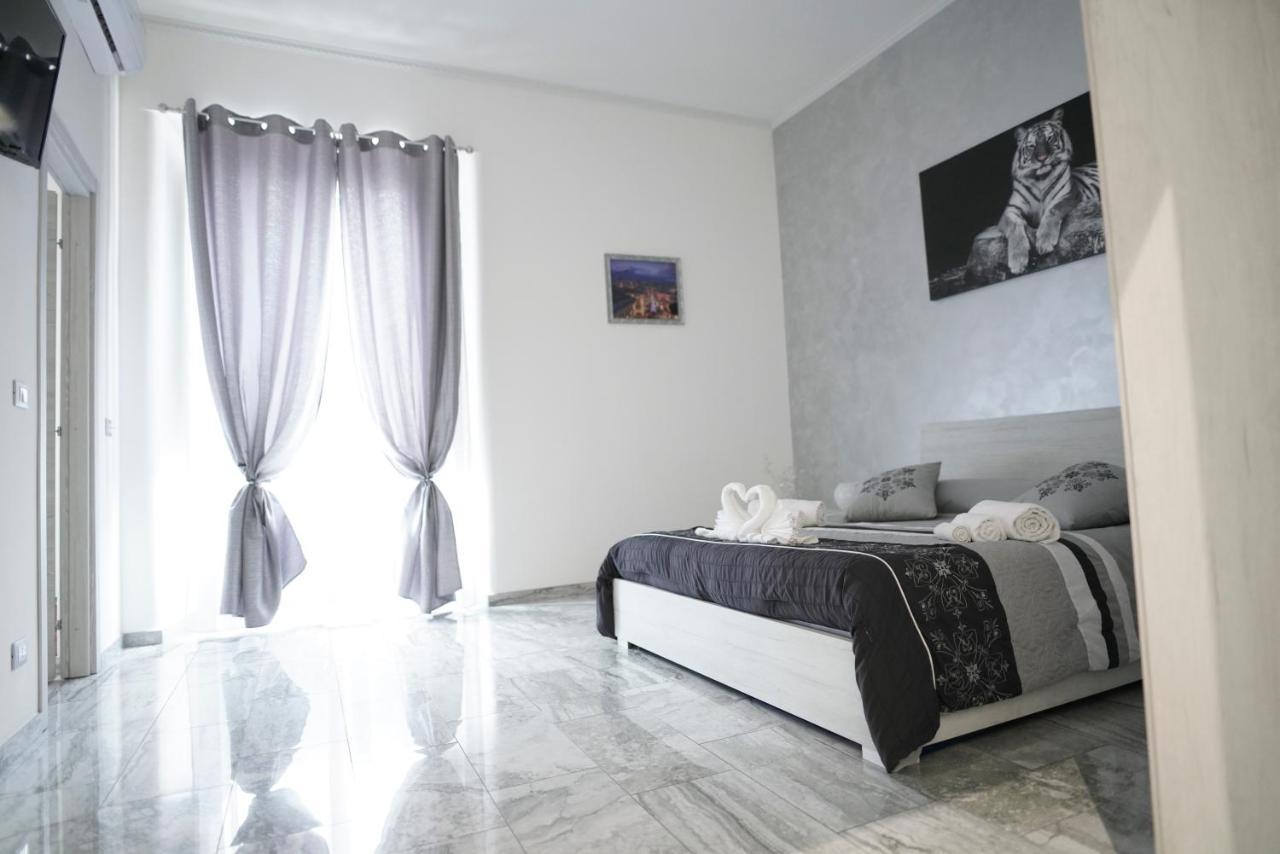 Central Luxury Apartment Катания Екстериор снимка